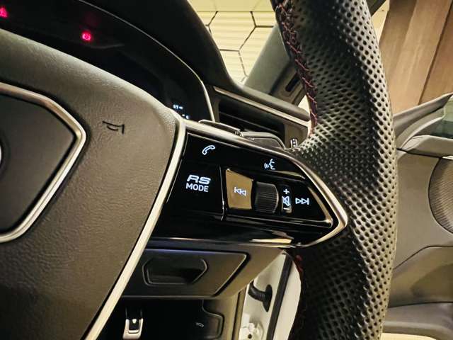 アウディ ＲＳ７　スポーツバック ４．０ ４ＷＤ R4年 (東海) 99