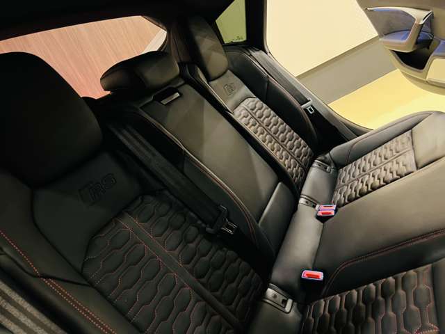 アウディ ＲＳ７　スポーツバック ４．０ ４ＷＤ R4年 (東海) 99