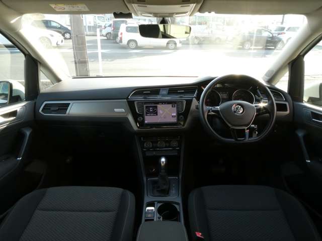 フォルクスワーゲン ゴルフトゥーラン ＴＳＩ　コンフォートライン H28年 (関東) 99