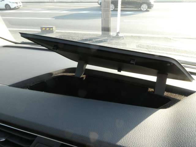 フォルクスワーゲン ゴルフトゥーラン ＴＳＩ　コンフォートライン H28年 (関東) 99