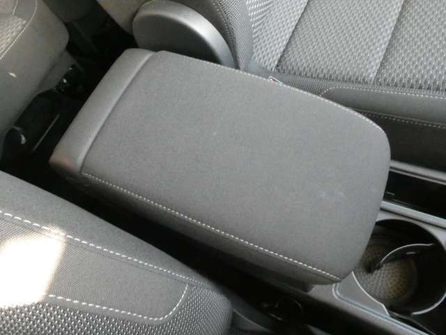 フォルクスワーゲン ゴルフトゥーラン ＴＳＩ　コンフォートライン H28年 (関東) 99