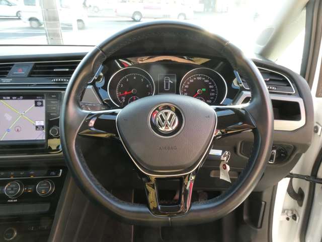 フォルクスワーゲン ゴルフトゥーラン ＴＳＩ　コンフォートライン H28年 (関東) 99