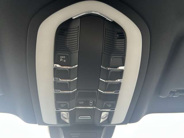 ポルシェ マカン Ｓ ＰＤＫ ４ＷＤ H27年 (東北) 99