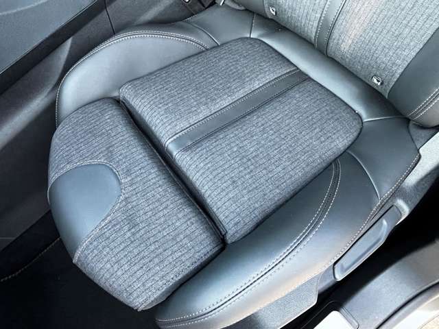 プジョー ３００８ ＧＴライン ブルーＨＤＩ ディーゼルターボ R2年 (東北) 99