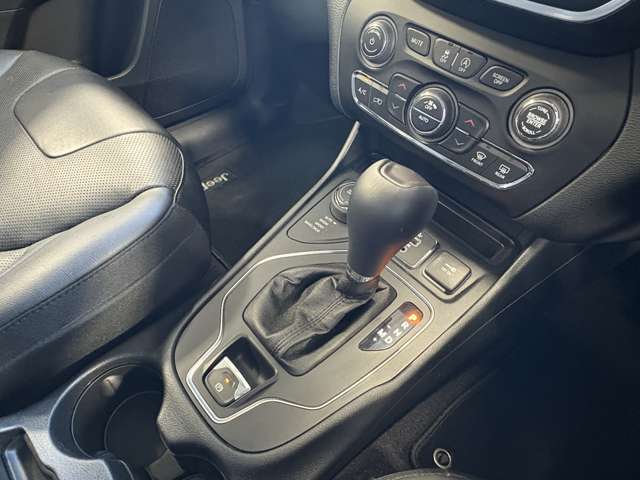 ジープ チェロキー ロンジチュード ローンチエディション ４ＷＤ H30年 (東北) 99