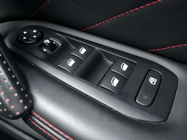 プジョー ３０８ＳＷ ＧＴ ブルーＨＤＩ ディーゼルターボ H30年 (東北) 99