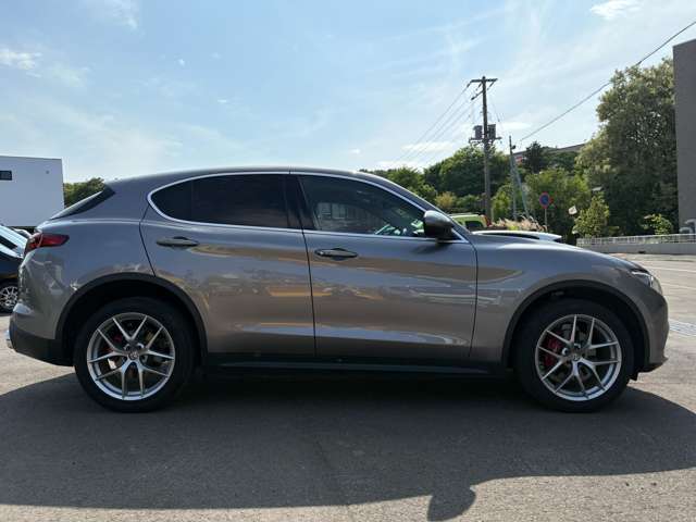 アルファロメオ ステルヴィオ ファースト エディション ４ＷＤ H30年 (東北) 99