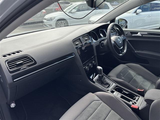 フォルクスワーゲン ゴルフ ＴＳＩ　ハイライン H30年 (東北) 99