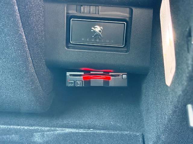 プジョー ３００８ ＧＴ ブルーＨＤＩ ディーゼルターボ R1年 () 99