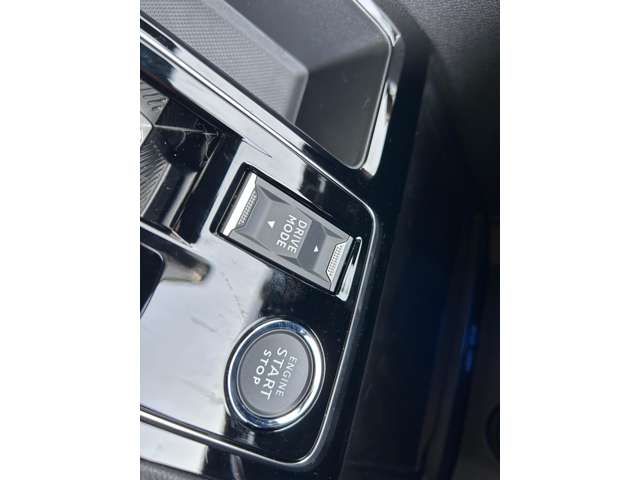 プジョー ３００８ ＧＴ　エグゼクティブエディション R6年 (東北) 99