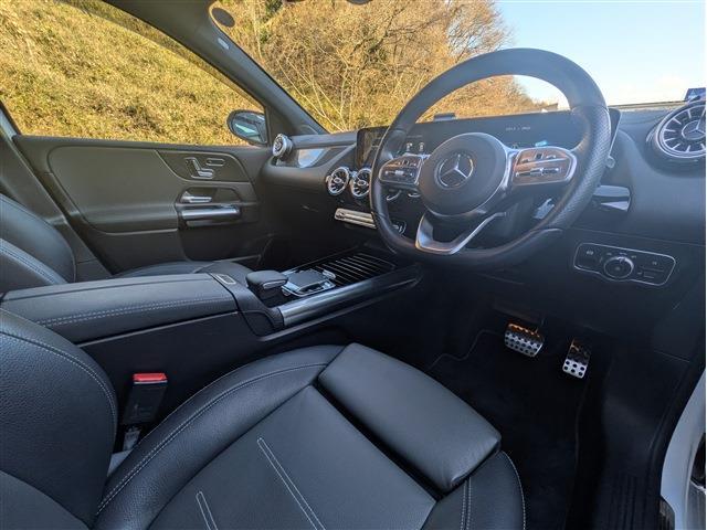 メルセデスベンツ Ｂクラス Ｂ１８０ R2年 () 99