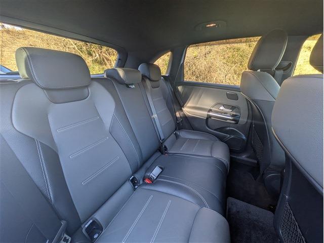 メルセデスベンツ Ｂクラス Ｂ１８０ R2年 () 99