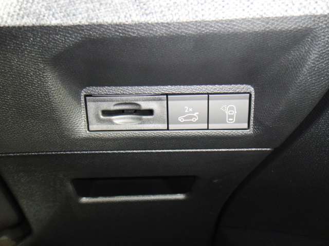 プジョー ３００８ ＧＴ アルカンタラパッケージ ハイブリッド R7年 (東北) 99