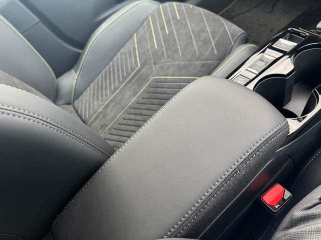 プジョー ＳＵＶ ２００８ ＧＴ ブルーＨＤＩ ディーゼルターボ R7年 (東北) 99