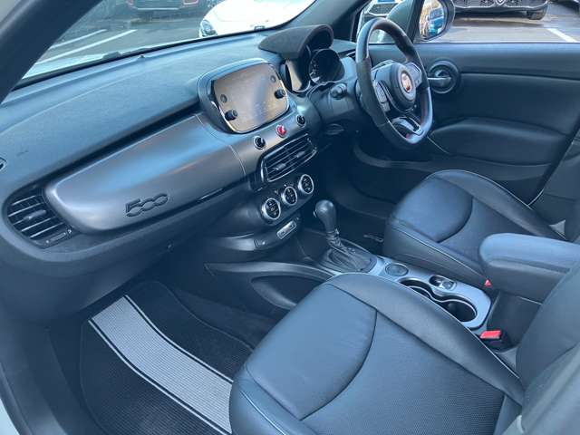 フィアット ５００Ｘ スポーツ R2年 () 99