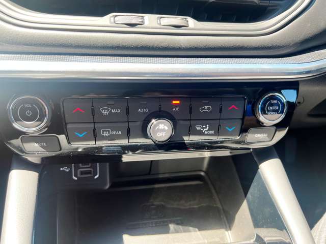 ジープ コマンダー リミテッド ディーゼルターボ ４ＷＤ R7年 (東北) 99