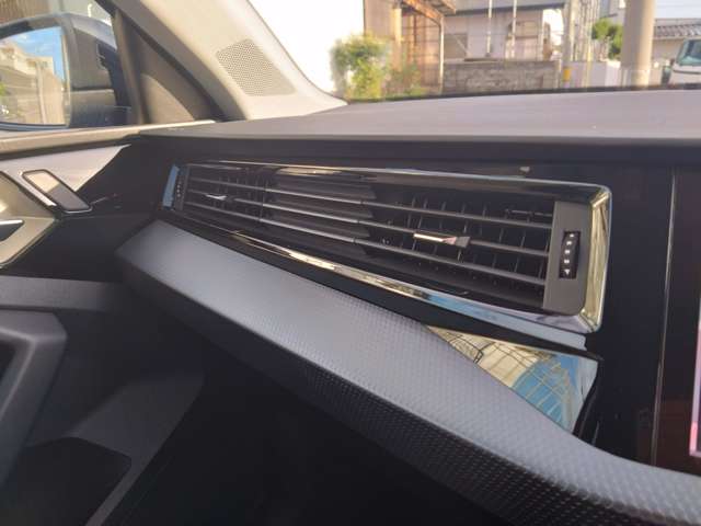 アウディ Ａ１　スポーツバック ３５ ＴＦＳＩ アドバンスト R2年 (東北) 99