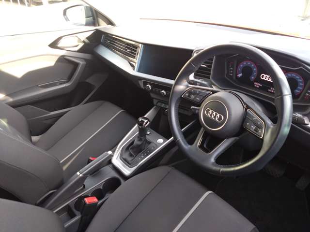 アウディ Ａ１　スポーツバック ３５ ＴＦＳＩ アドバンスト R2年 (東北) 99