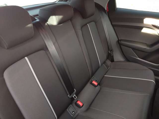 アウディ Ａ１　スポーツバック ３５ ＴＦＳＩ アドバンスト R2年 (東北) 99