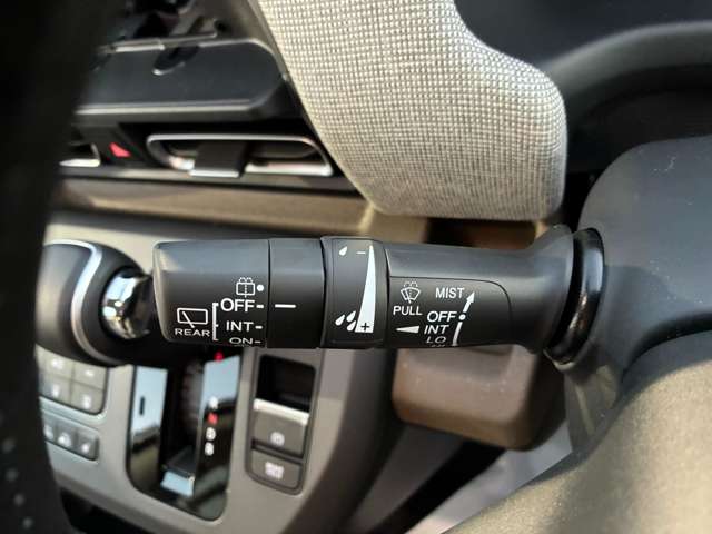 ホンダ フリード　ハイブリッド １．５ Ｅ：ＨＥＶ エアー ＥＸ R7年 (関東) 99