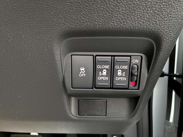 ホンダ フリード　ハイブリッド １．５ Ｅ：ＨＥＶ エアー ＥＸ R7年 (関東) 99