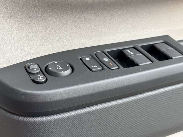 ホンダ Ｎ　ＢＯＸ ６６０ R6年 (近畿) 99