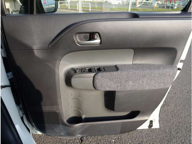 トヨタ シエンタ　ハイブリッド ハイブリッド １．５ Ｚ R5年 (九州・沖縄) 99