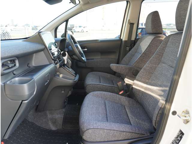 トヨタ シエンタ　ハイブリッド ハイブリッド １．５ Ｚ R5年 (九州・沖縄) 99