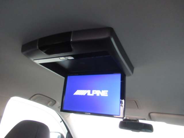 三菱 アウトランダーＰＨＥＶ ２．０ Ｇ ナビパッケージ ４ＷＤ H27年 () 99