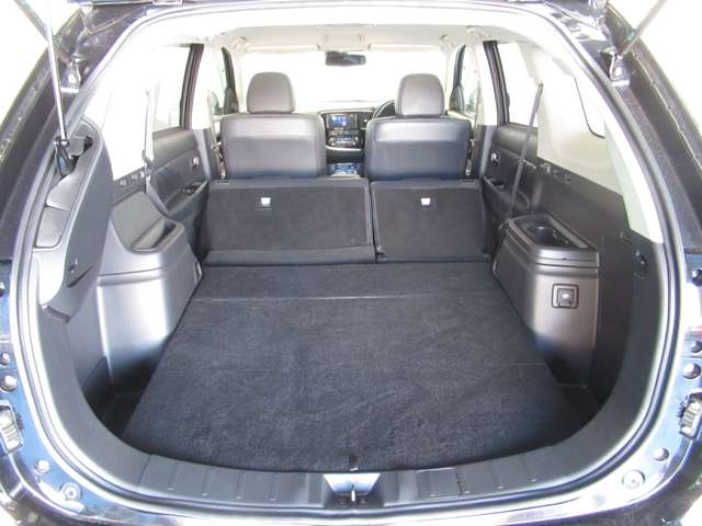 三菱 アウトランダーＰＨＥＶ ２．０ Ｇ ナビパッケージ ４ＷＤ H27年 () 99