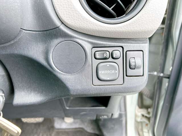 トヨタ ヴィッツ １．０ Ｆ H25年 (九州・沖縄) 99