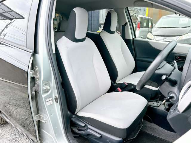 トヨタ ヴィッツ １．０ Ｆ H25年 (九州・沖縄) 99