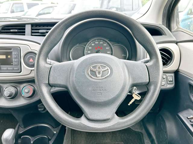 トヨタ ヴィッツ １．０ Ｆ H25年 (九州・沖縄) 99