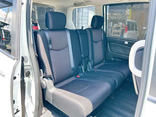 日産 セレナ ２．０ ハイウェイスター Ｓ－ＨＹＢＲＩＤ Ｖセレクション H25年 (九州・沖縄) 99