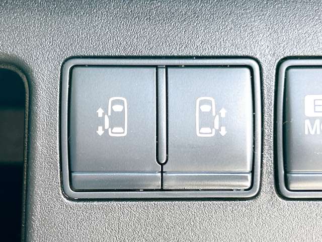 日産 セレナ ２．０ ハイウェイスター Ｓ－ＨＹＢＲＩＤ Ｖセレクション H25年 (九州・沖縄) 99