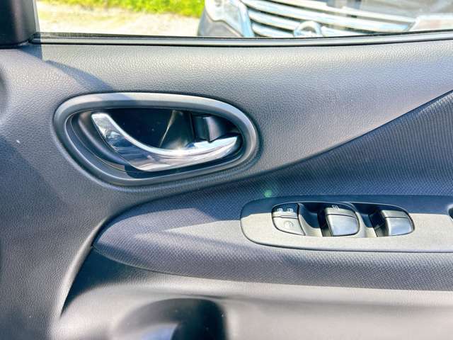 日産 セレナ ２．０ ハイウェイスター Ｓ－ＨＹＢＲＩＤ Ｖセレクション H25年 (九州・沖縄) 99