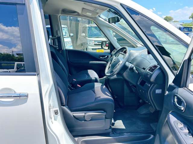 日産 セレナ ２．０ ハイウェイスター Ｓ－ＨＹＢＲＩＤ Ｖセレクション H25年 (九州・沖縄) 99