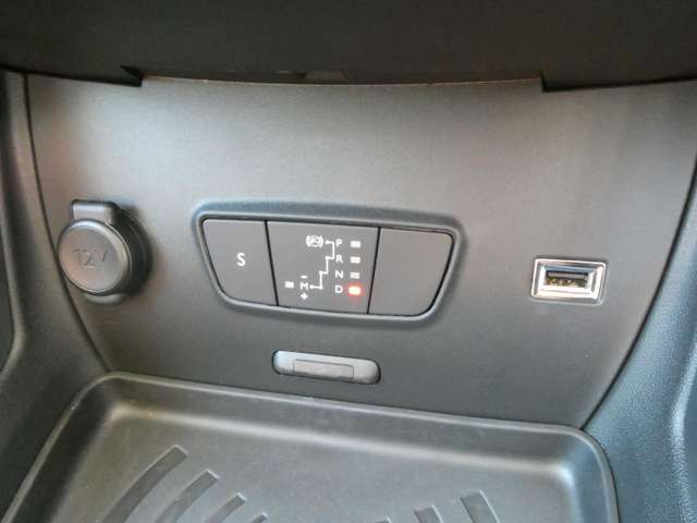 シトロエン Ｃ３　エアクロス　ＳＵＶ シャイン R4年 (関東) 99