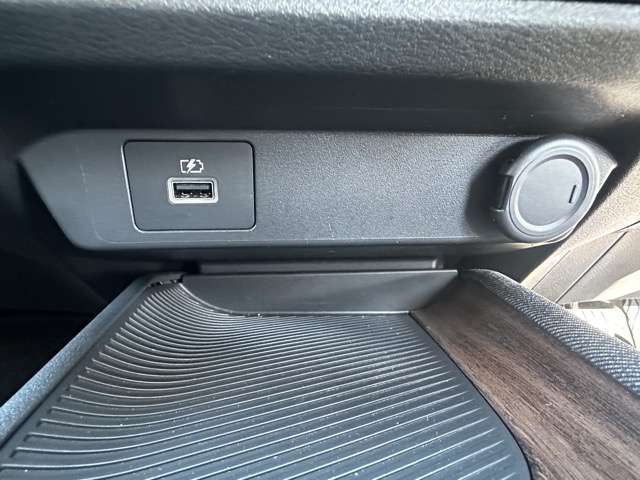 日産 ノートオーラ １．２ Ｇ R4年 () 99