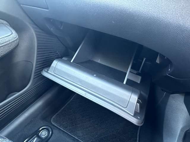 日産 ノートオーラ １．２ Ｇ R4年 () 99