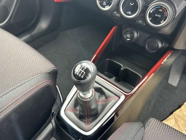 スズキ スイフト スポーツ １．４ スズキセーフティサポート非装着車 R5年 (東海) 99