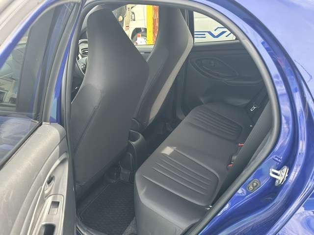 トヨタ ヤリス １．５ Ｘ R2年 (東海) 99