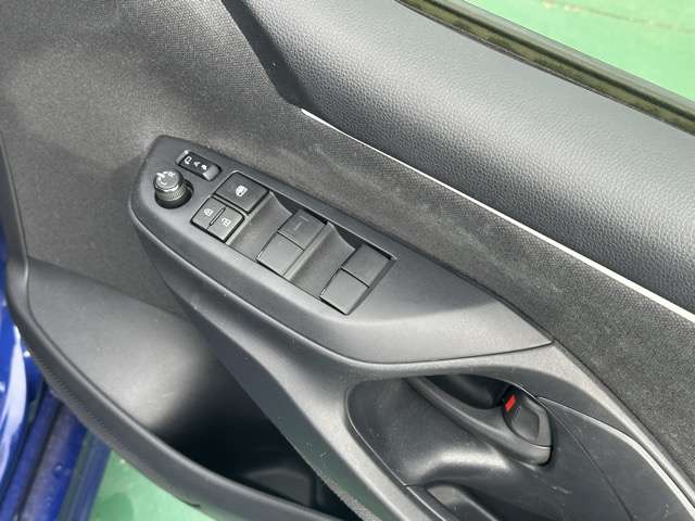 トヨタ ヤリス １．５ Ｘ R2年 (東海) 99