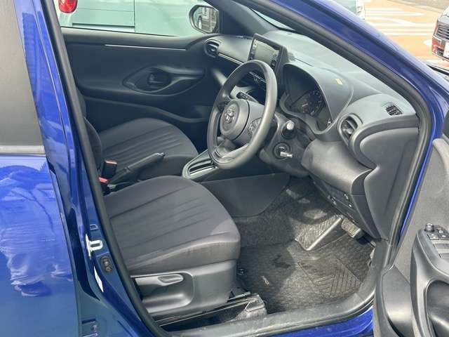 トヨタ ヤリス １．５ Ｘ R2年 (東海) 99