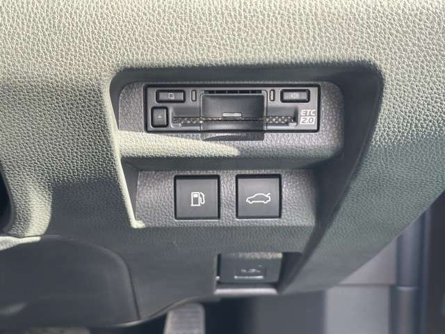 トヨタ クラウン　クロスオーバー　ハイブリッド ２．５ Ｇ アドバンスト レザー パッケージ Ｅ－ＦＯＵＲ ４ＷＤ R5年 (東海) 99