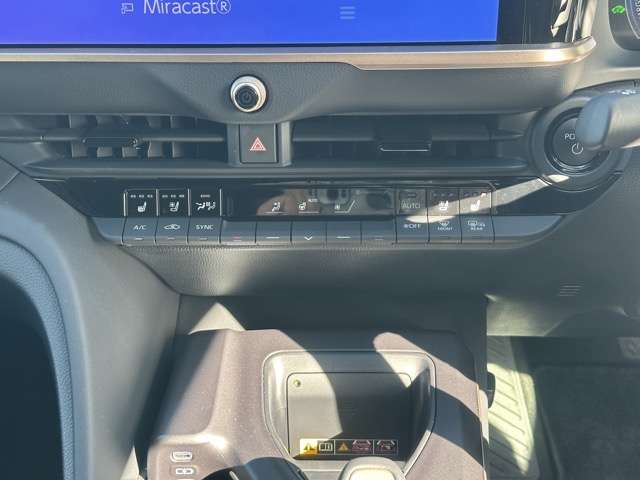 トヨタ クラウン　クロスオーバー　ハイブリッド ２．５ Ｇ アドバンスト レザー パッケージ Ｅ－ＦＯＵＲ ４ＷＤ R5年 (東海) 99