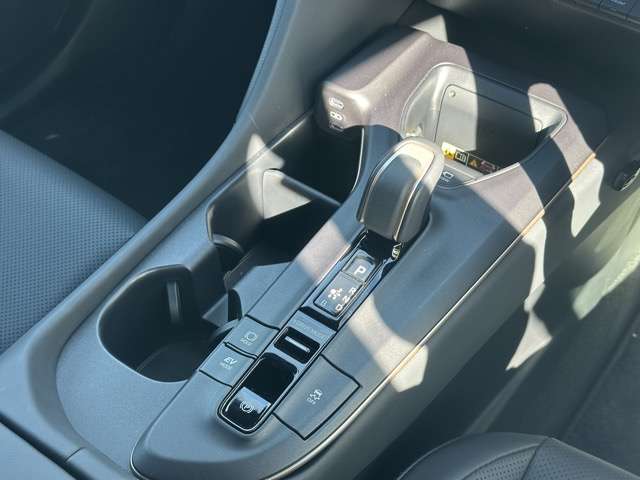 トヨタ クラウン　クロスオーバー　ハイブリッド ２．５ Ｇ アドバンスト レザー パッケージ Ｅ－ＦＯＵＲ ４ＷＤ R5年 (東海) 99