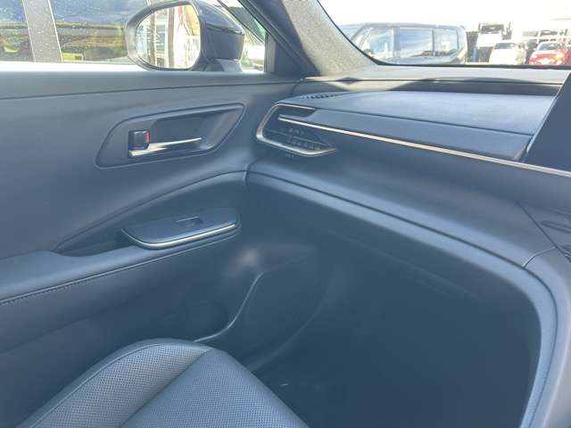 トヨタ クラウン　クロスオーバー　ハイブリッド ２．５ Ｇ アドバンスト レザー パッケージ Ｅ－ＦＯＵＲ ４ＷＤ R5年 (東海) 99