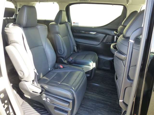 トヨタ ヴェルファイア　ハイブリッド ハイブリッド ２．５ ＺＲ Ｅ－ＦＯＵＲ ４ＷＤ R1年 () 99