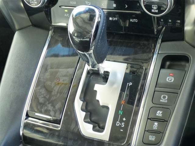 トヨタ ヴェルファイア　ハイブリッド ハイブリッド ２．５ ＺＲ Ｅ－ＦＯＵＲ ４ＷＤ R1年 () 99